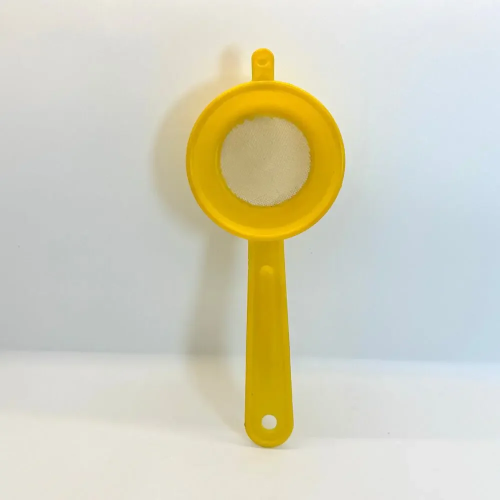 VTG Fine Mesh Tea Baking Strainer Yellow Plastic Kitchen Tool Made in‎ Hong Kong